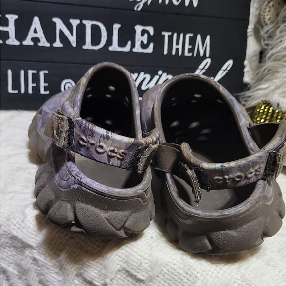 Crocs Iconic Comfort Real Tree Camo Clogs - Picture 6 of 12